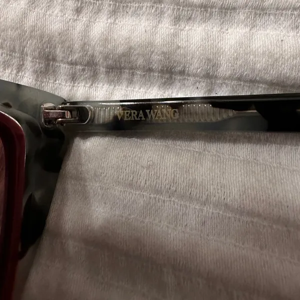 Vera Wang Cranberry Tortoise Cat-Eye Sunglasses - NWT - Image 7