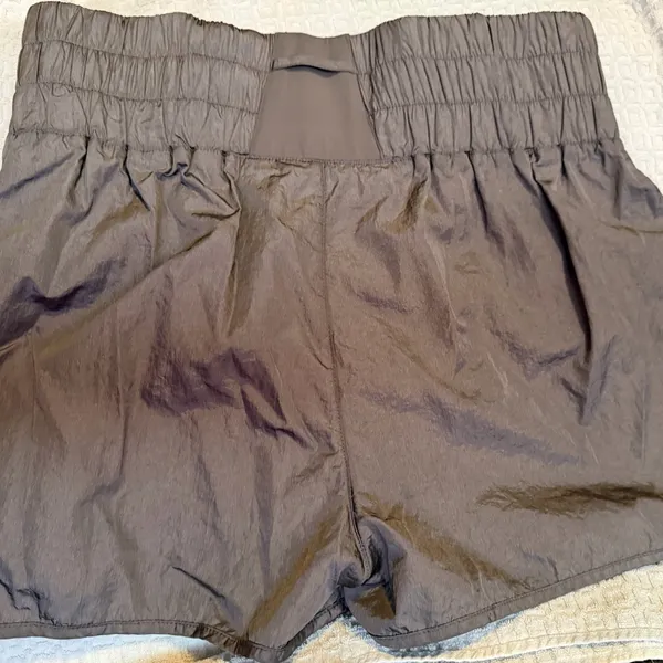 Nice breezy, warm-up style running shorts Women' Gray High-Waisted Shorts - Image 2
