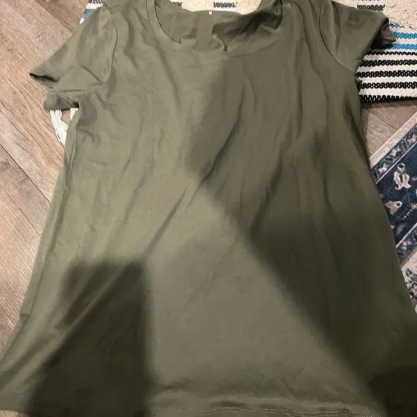 Quince Olive‎ Green Women's Top size M - Image 3