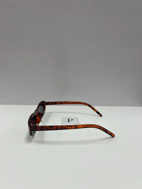 90s slim leopard oval sunglasses / 90s style retro oval sunglasses - Image 3