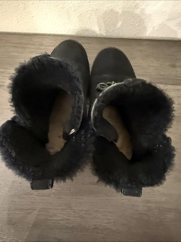 UGG Women Black Suede Shearling Lined Tie Ankle Boots Size 8 - Image 7