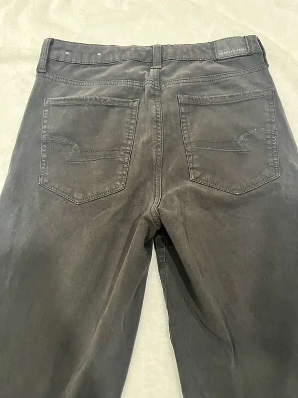 American Eagle Super Hi-Rise Jegging - Black Distressed -Size 6 - Image 13