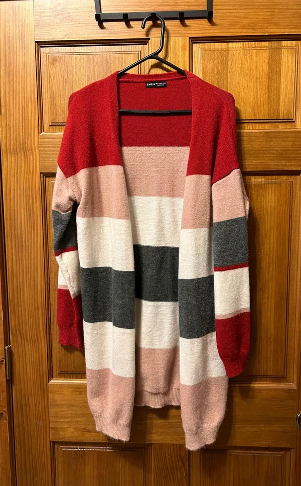 Women’s Cardigan Size L - Image 2