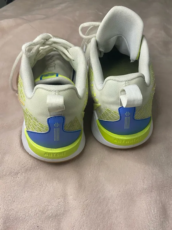 Nike Sabrina 2 SE GS "Hesi Hitter" Basketball Lemon Twist Kids Size 6.5 - Image 2