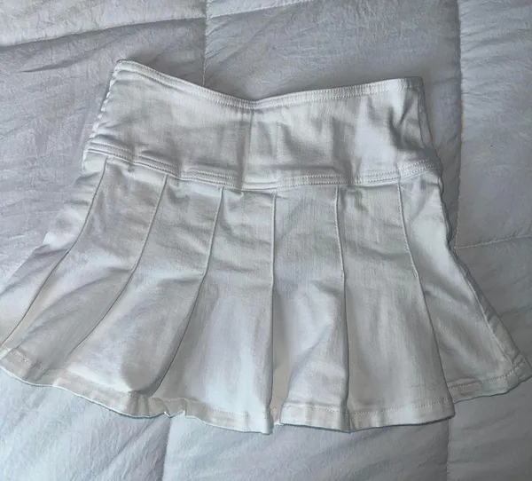 Urban Outfitters BDG white pleated skirt - Image 3