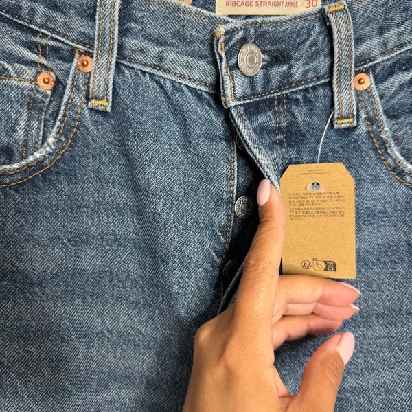 NWT Levis Ribcage Straight Ankle Jean Distressed Blue‎ 30 × 27 Minimal Grunge - Image 8