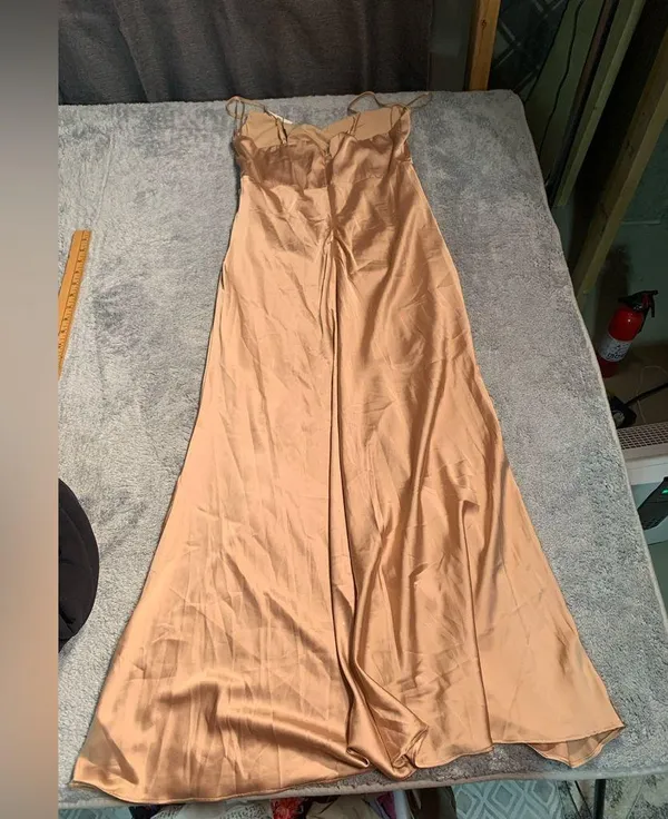 NWT Hello Molly champagne satin dress medium/6 - Image 7