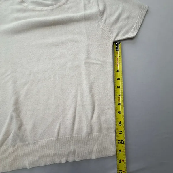 Carolyn Taylor Essentials White Short Sleeve Crew Neck Acrylic Knit Sweater - Image 6