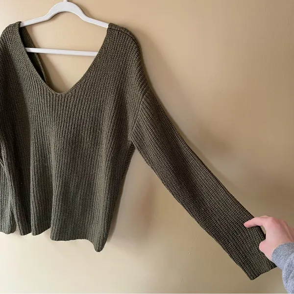 Illa Illa Olive Green Women's Sweater with Twist Back - Image 3