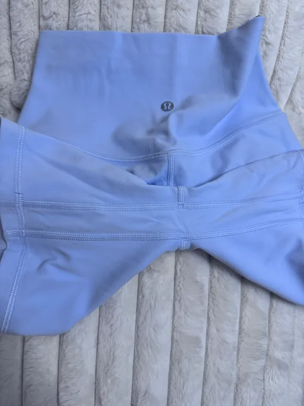 Lululemon NWOT HR 6” Shorts Size 4 - Image 3