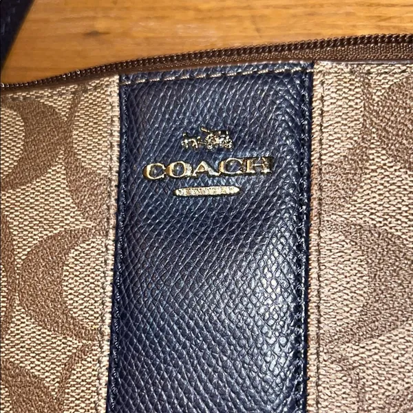 Coach Signature Tan Black Wristlet credit card and key chain classic monogram - Image 4