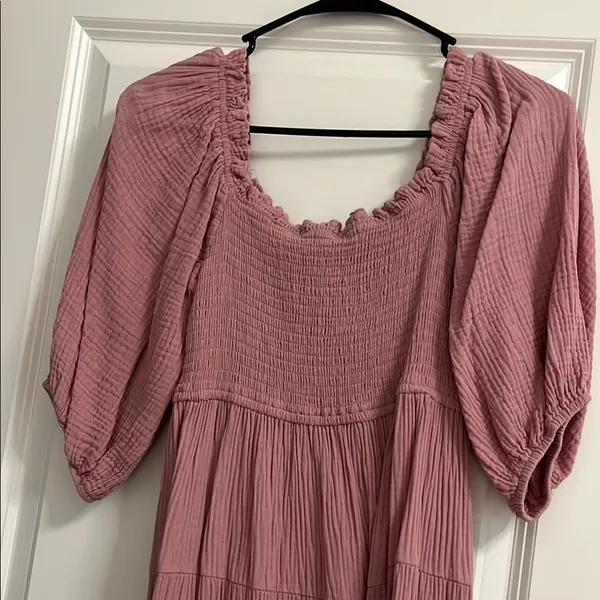 Amazon Elegant Pink Women's Dress - Image 3