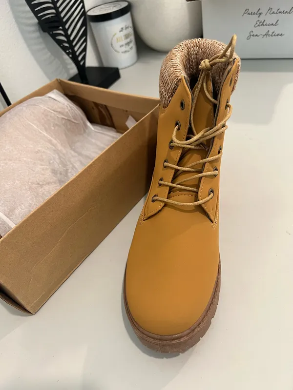 Tan Lace-Up Ankle Boots Size 11 - Image 4