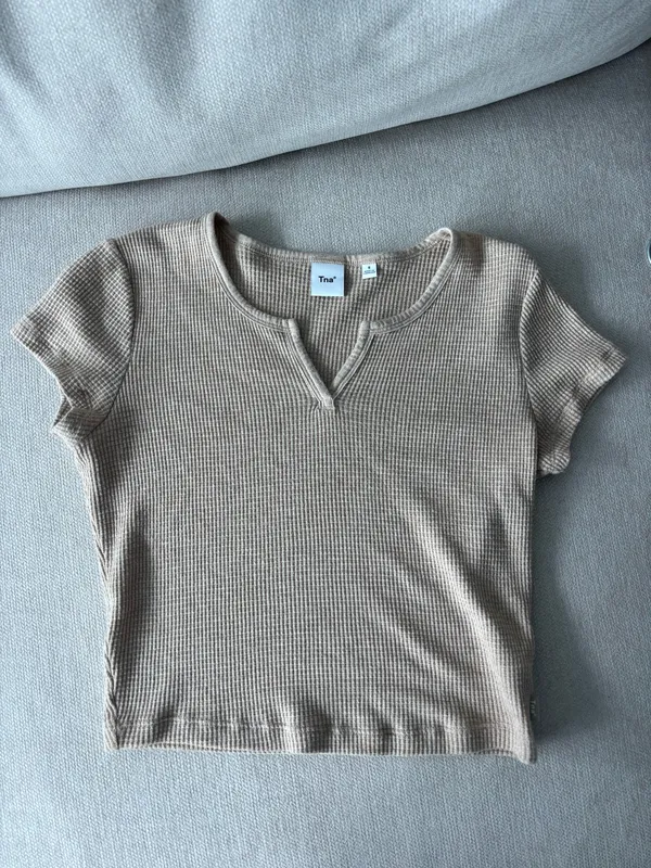 Tan waffle knit crop top - Image 2