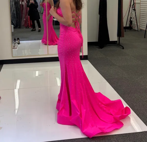 Stunning Aria Couture Prom Dress - Image 3