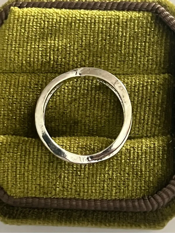 Elegant Design Stainless Steel Silver Wrap Detailing Statement Ring Size 6 - Image 4