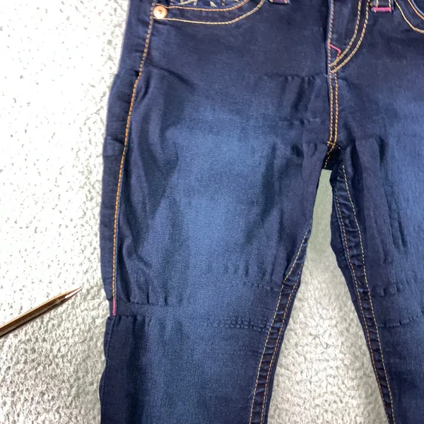 True Religion Low Rise Capri Jeans Womens 25x23.5 Blue Y2K Pink Stitch Logo Flaw - Image 6
