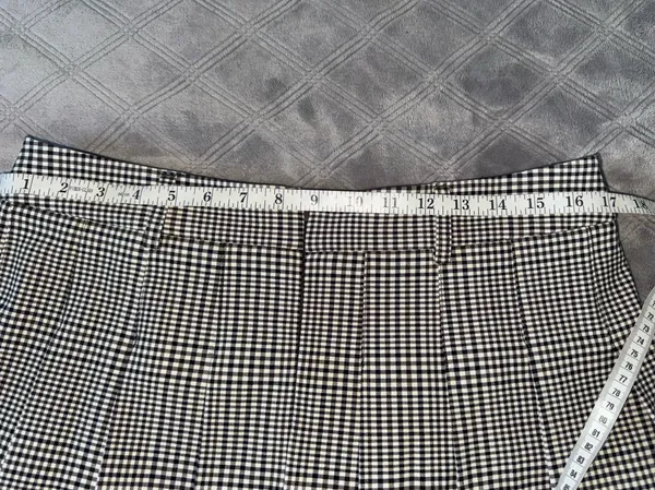 Maison D’amelie plaid brown /beige mini skirt size L - Image 9