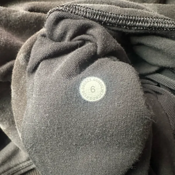 Lululemon Scuba Pullover Hoodie size 6 Camo Faded Gray - Image 9
