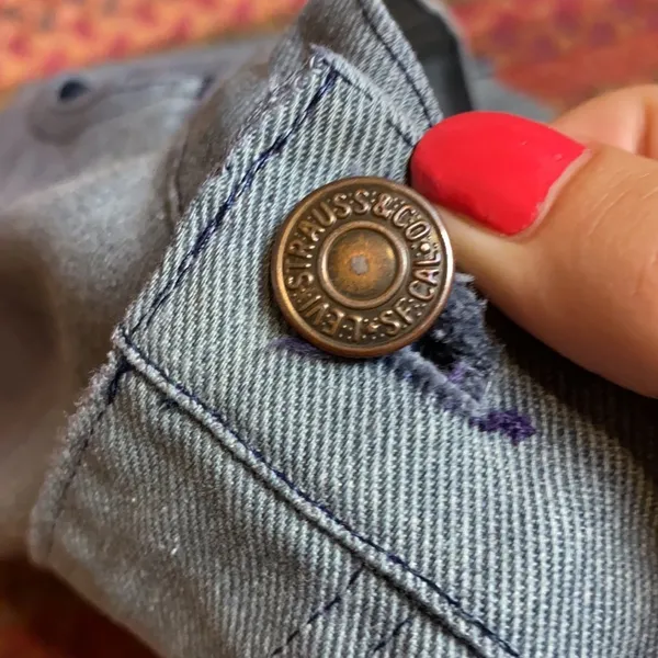 VINTAGE GREY LEVIS DENIM BASIC SHORTS - Image 5