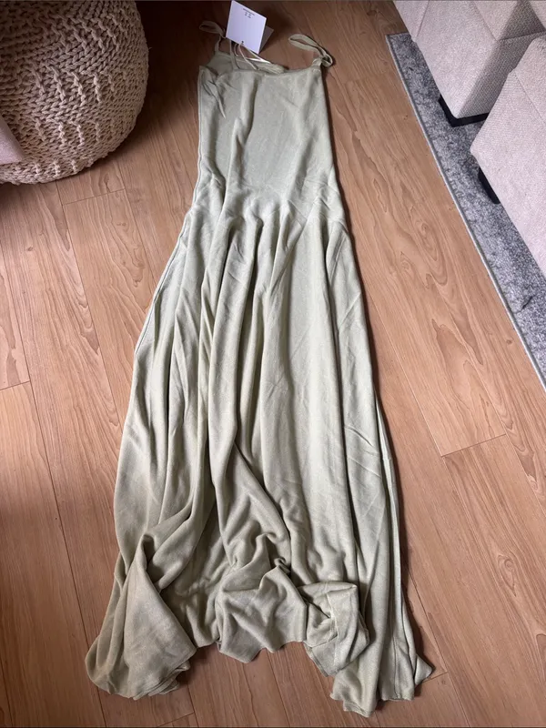 NWT Amiya Eden Silk Pleated Maxi Dress Sage Green Formal Wedding Guest Size S - Image 6