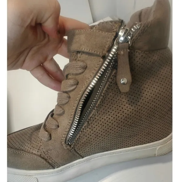 Vintage brown gray Steve Madden Wedge sneakers sz 7 - Image 6