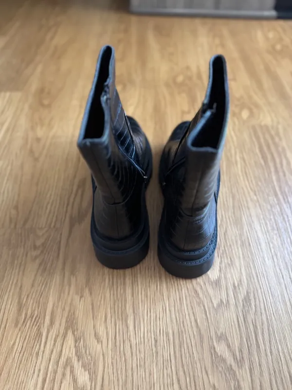 Nasty Gal Black Faux Croc Leather Zip Front Ankle Boots Size US 9 UK 7 - Image 6