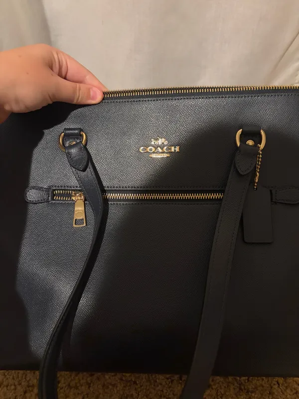 Coach Navy Blue Leather Tote Bag with Gold Hardware - Image 5