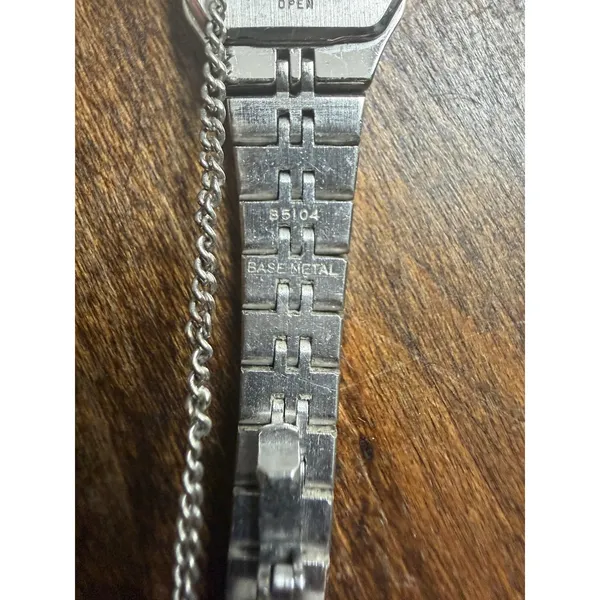 Ladies Vintage Seiko 2C20-5209 Two Tone Analog Quartz Watch Needs Battery 84-94 - Image 5