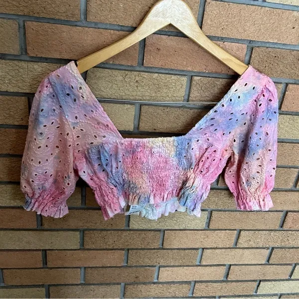 NWT Urban Outfitters Women’s Rainbow Pastel Tie Dye Puff Sleeve Crop Top Size S - Image 4