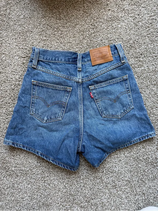 Levi's Medium Blue Denim Shorts - Image 2