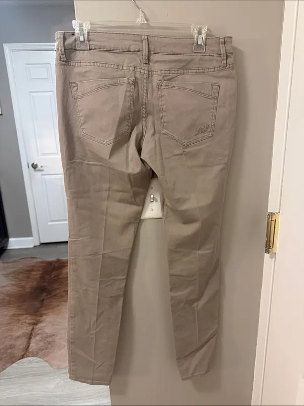 $78 Express Skinny Khaki Denim Pants Jeans - Size 6 - Excellent Condition - Image 6