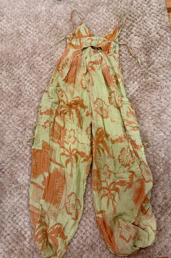 Urban Outfitters Summer Jumpsuit - Image 3