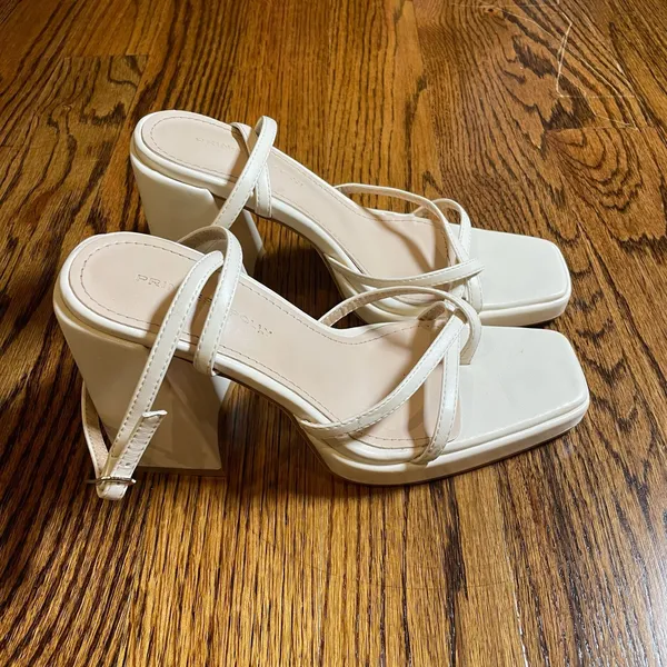 Princess Polly White Strappy Square Toe Block Heel Sandals Size 7 - Image 4
