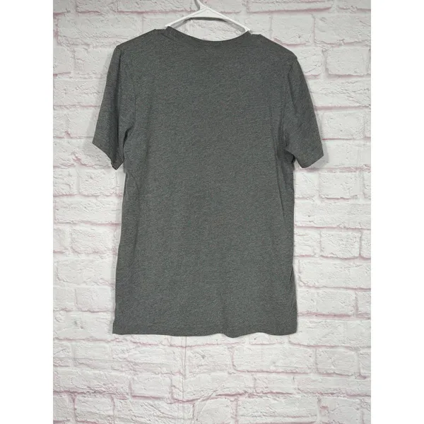 Spirit 'Cool Mom' Medium Graphic T-Shirt - Image 4
