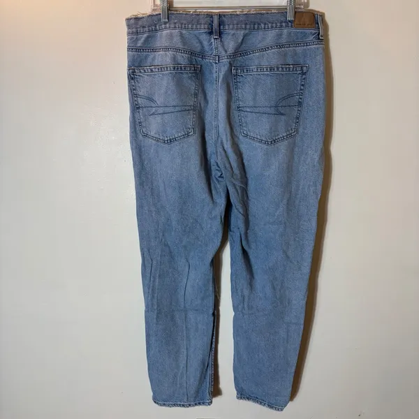 American Eagle 90s Straight Jeans Womens 16 Light Wash Distressed Blue - Image 4