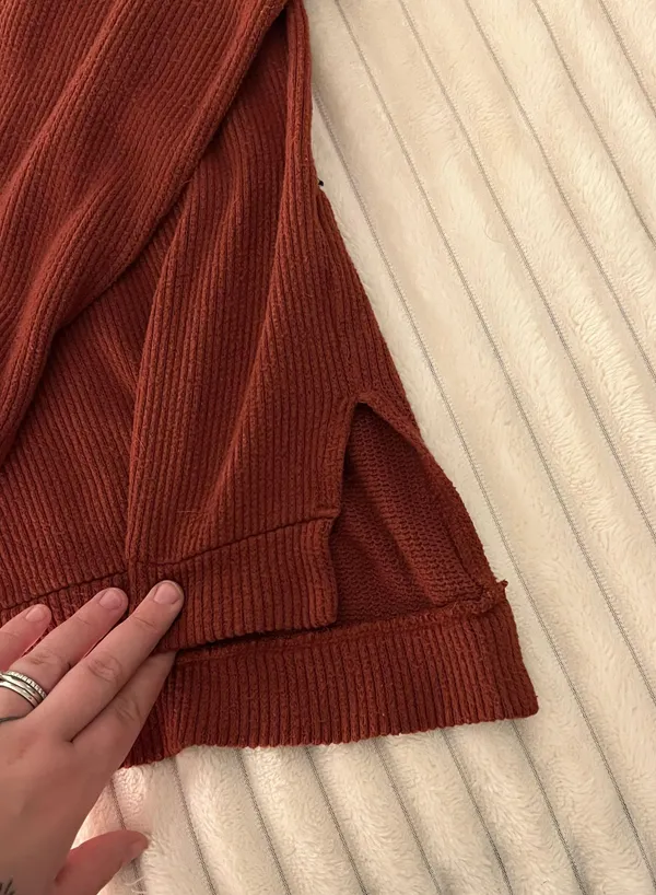 Sweater - Image 4