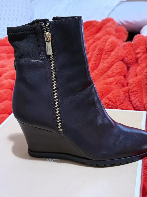 Michael Kors Ankle Leather Boots - Image 5