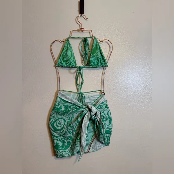 Frankies Bikinis‎ Satin Bikini Set and Sarong in Rainforest - Image 2