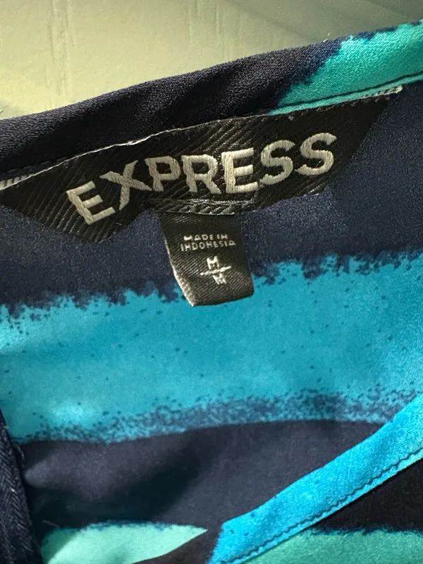 Express Top Women’s Medium - Image 2