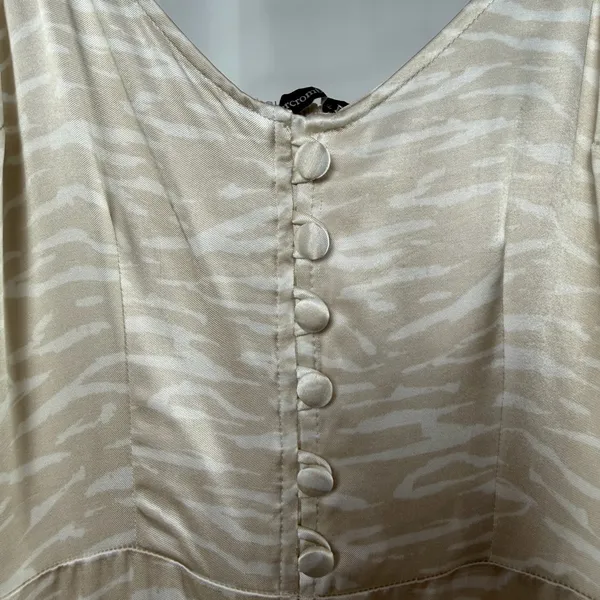 Abercrombie & Fitch Button Up Satin Slip Zebra Mini Dress in Tan‎ Cream Size XS - Image 4
