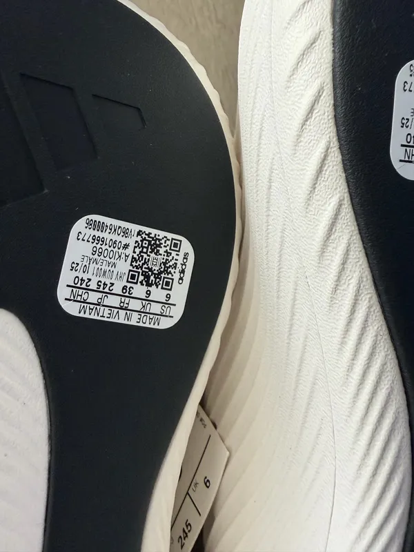 Size 6 - adidas Purechill Runner White Core Black - Image 7
