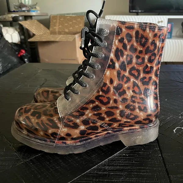 Source Unknown Leopard Print Lace-Up Combat Rain Boots Size 6 Women’s EUC - Image 2