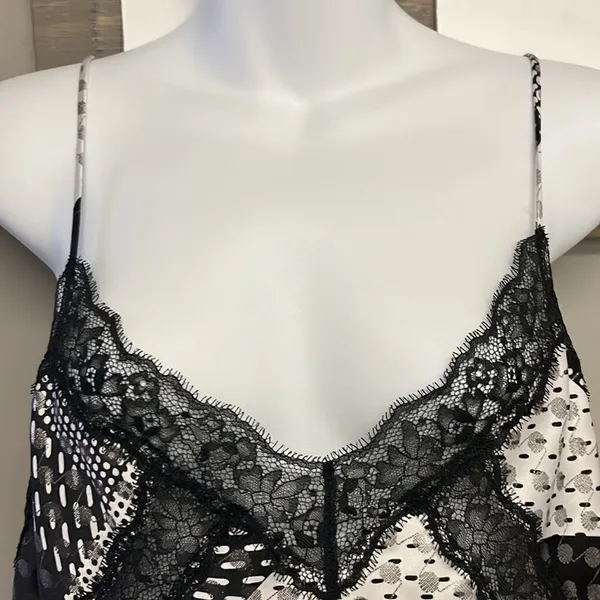 Victoria’s Secret Lace And Blk/Wht/Silver Patchwork Pattern Adjustable Cami- Med - Image 5