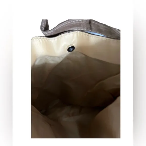 🔵Faux Suede look hobo bag. Snap closure. Faux leather bottom- Brown - Image 4