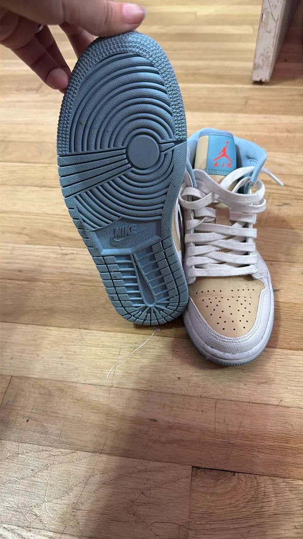 Jordan Air 1 Nike Mid - Image 2