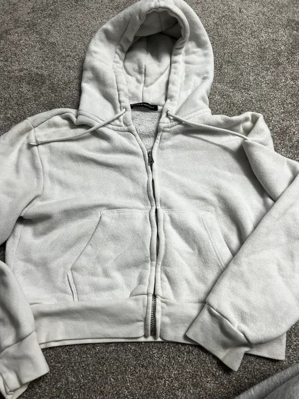 Brandy Melville White Cropped Zip Up Hoodie - Image 5
