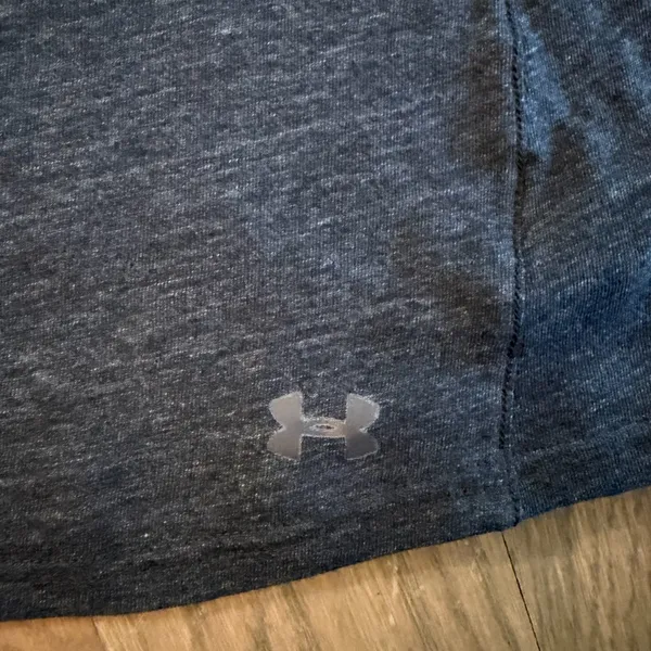 Under Armour Women's Charcoal Tank Top size medium - Image 3