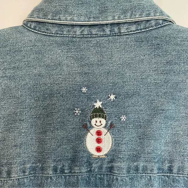 Christopher & Banks Denim Shirt Women’s M Snow Days Snowman Snowflake Embroidery - Image 11