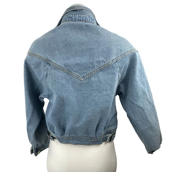 Brandy Melville Women's Collared Long Sleeve Crop Trucker Denim Coat Jacket Sz M - Image 4